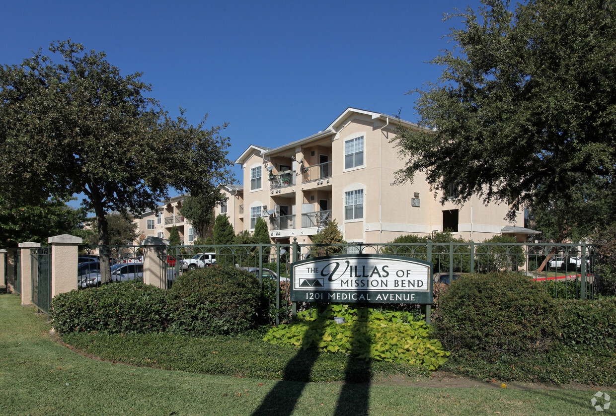 Foto principal - Villas of Mission Bend - Senior Living