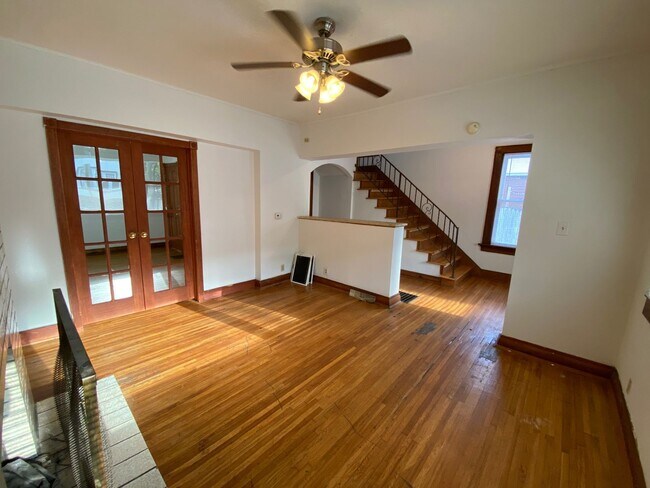 Foto del edificio - 2205 Waldeck Ave