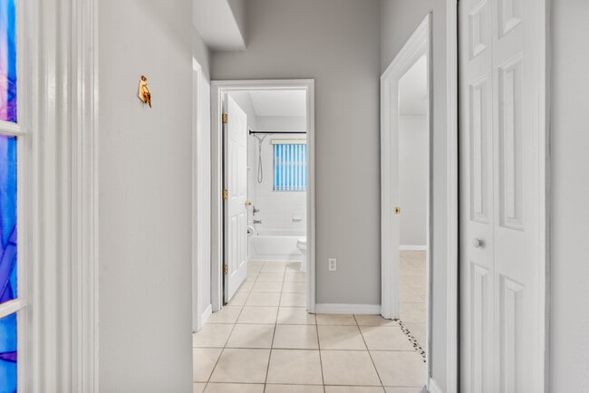 Building Photo - 2817 Moultrie Creek Dr