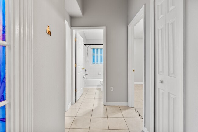 Foto del edificio - 2817 Moultrie Creek Dr