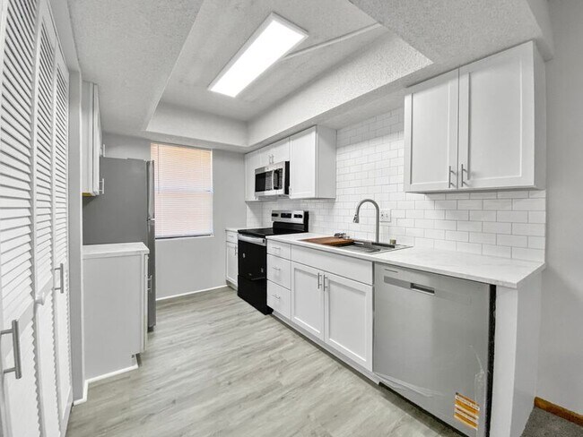 Foto del edificio - 8710 NW 82 Terrace