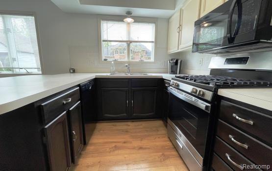 Foto del edificio - 2145 Lakeshire Dr