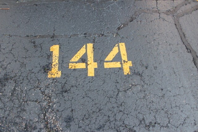 Building Photo - 42 N Park Ave