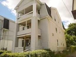 Building Photo - 263 Martin St