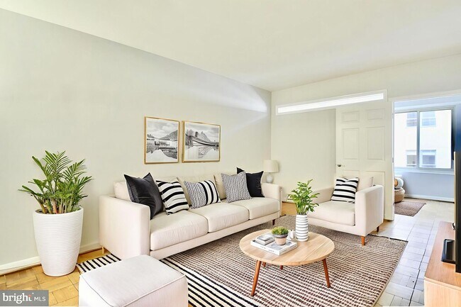 Foto del edificio - 1727 Massachusetts Ave NW