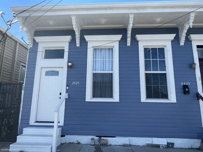 Building Photo - 2 br, 1 bath Duplex - 2425 Freret Street