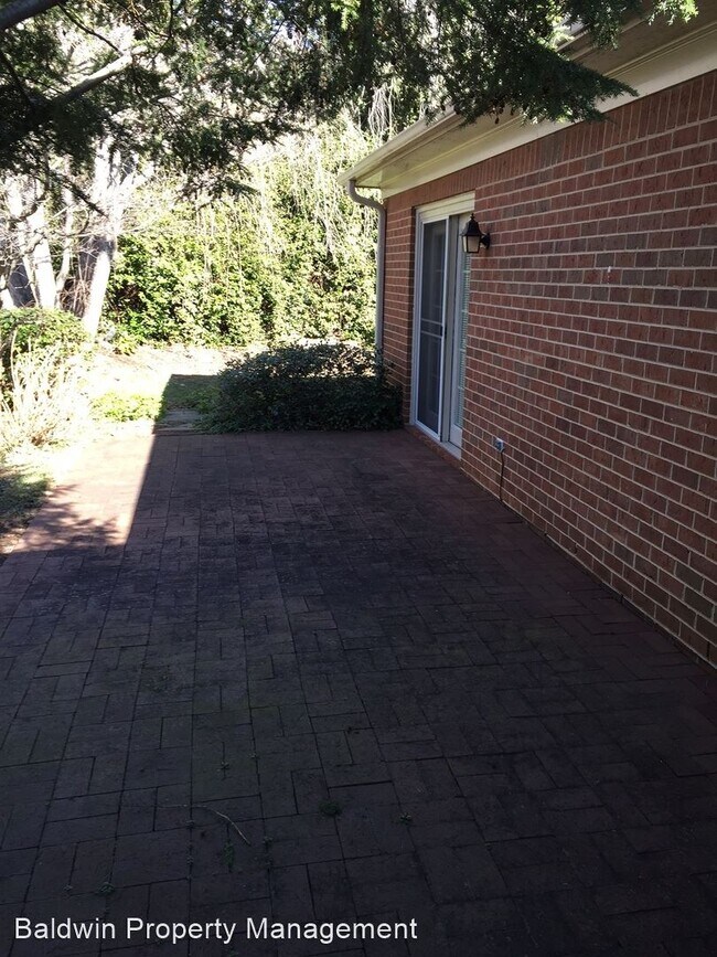 Foto del edificio - 2 br, 2 bath House - 996 LYTCHFIELD PLACE