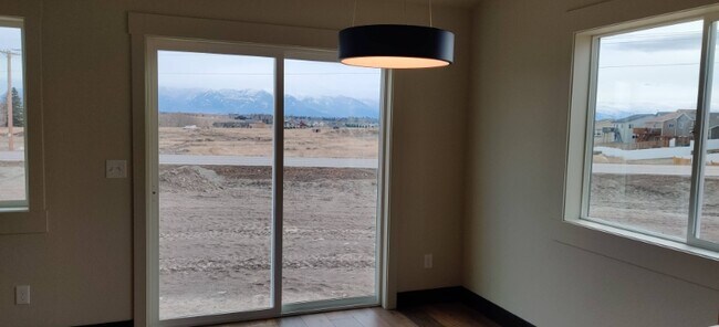 Foto del edificio - 947 N Camas Ln