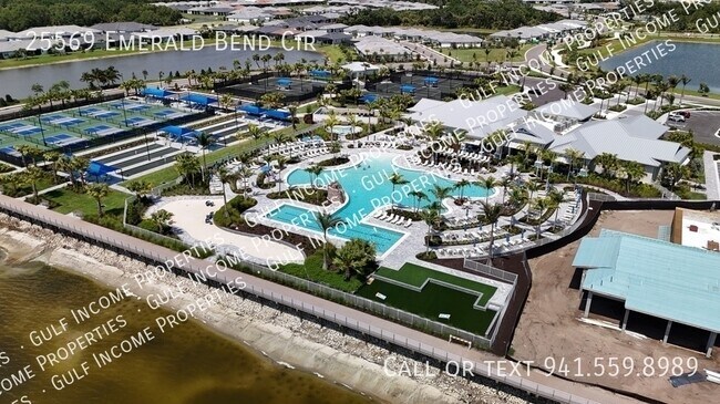 Foto del edificio - 25569 Emerald Bnd Cir