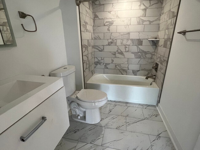 Building Photo - 5128 Spruce St