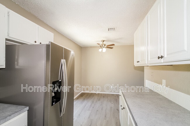 Building Photo - 808 NW 113th St