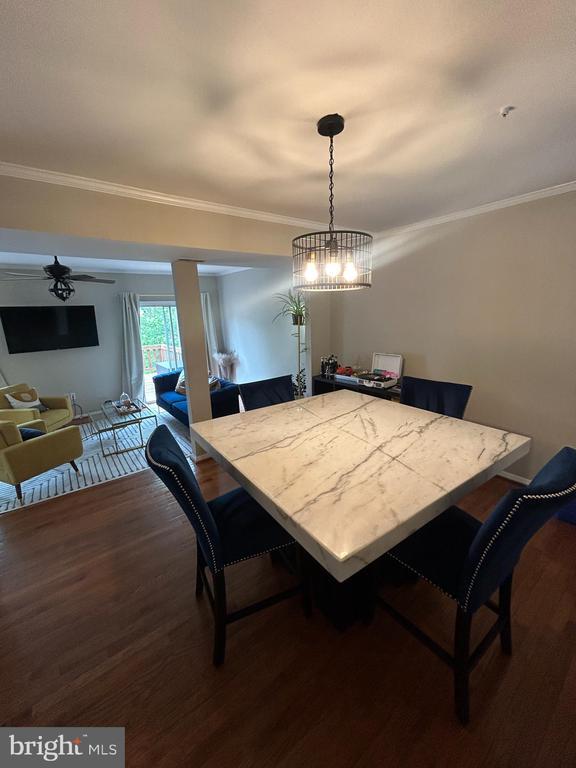 Foto del edificio - 7723 Blueberry Hill Ln
