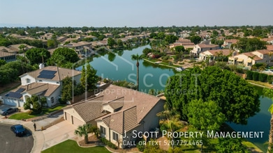 Building Photo - 836 W Aloe Pl