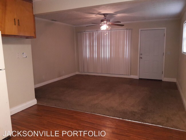 Foto del edificio - 3 br, 1 bath House - 5638 Akra Ave