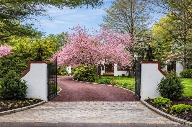 Foto del edificio - 8 Plaka Ct