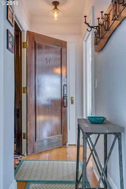 Foto del edificio - 118 NW King Ave