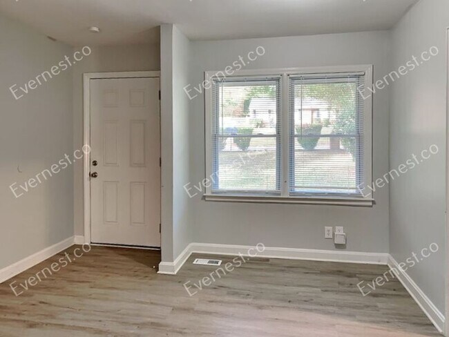 Building Photo - 2869 Catalina Dr