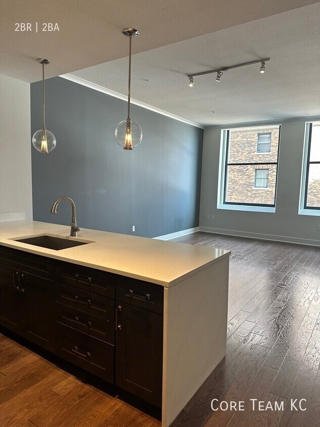 Foto principal - 106 W 14th St