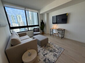 Building Photo - 225 N Miami Ave