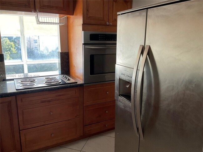 Foto del edificio - 200 172nd St