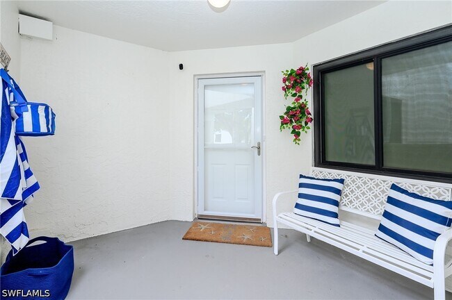 Foto del edificio - 592 Beachwalk Cir