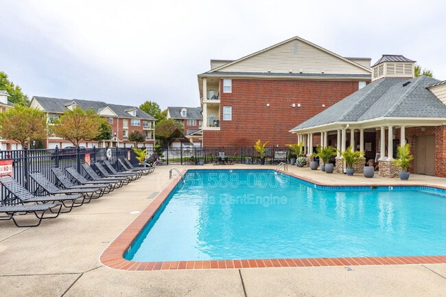 Foto del edificio - 3201 Aspen Grove Dr