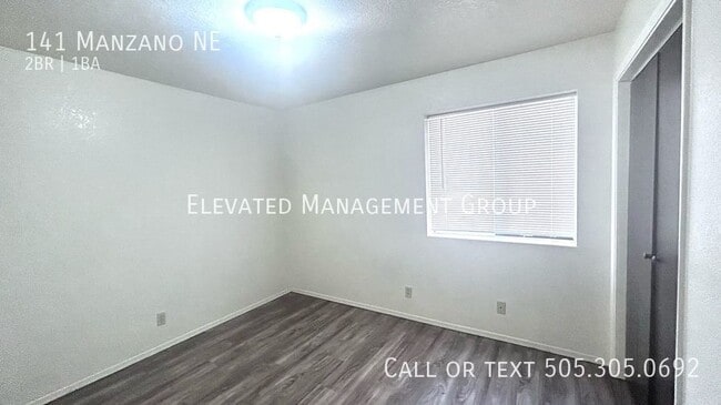 Building Photo - Beautiful Updated 2 Bedroom Unit Ready for...