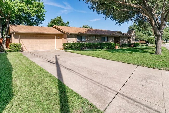 Building Photo - 836 Shady Glen Ln