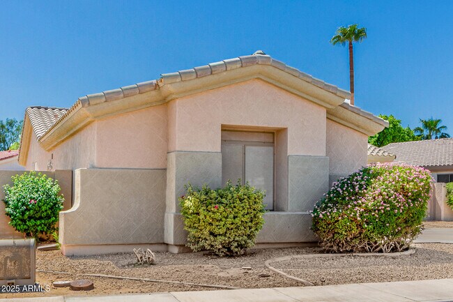 Building Photo - 14621 W Catalina Dr