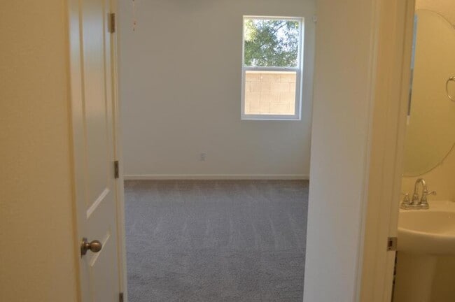 Building Photo - 263 Shafer Ave