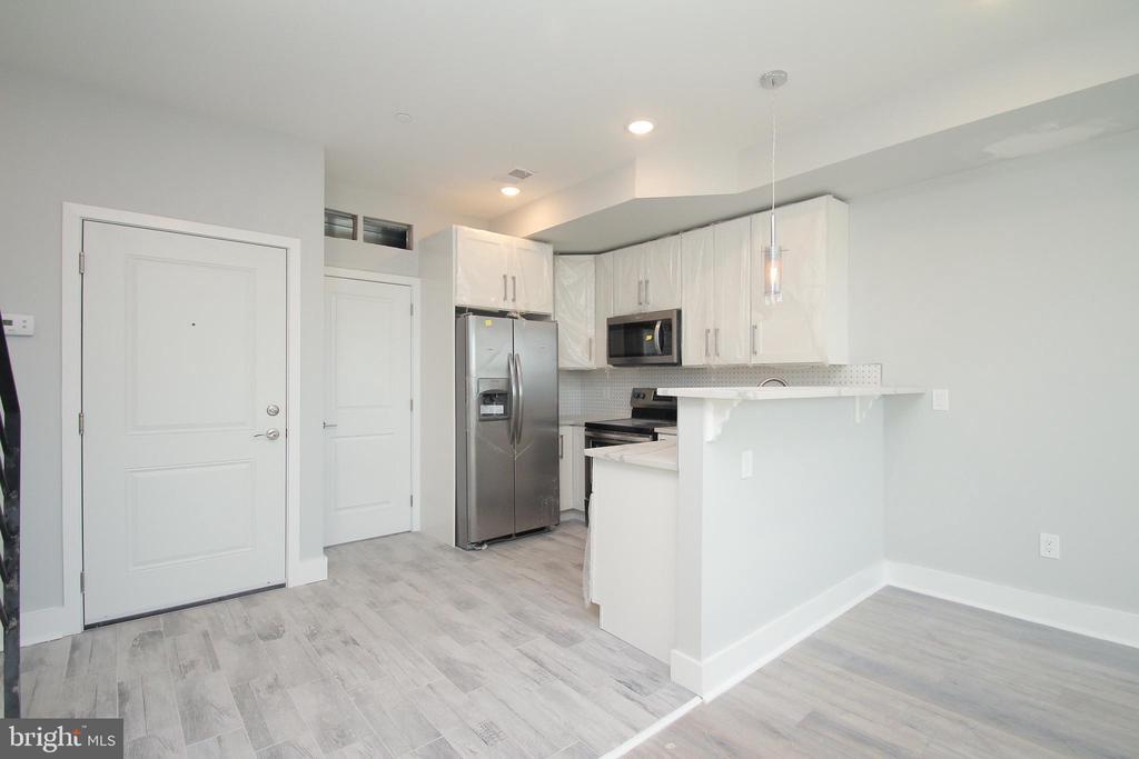 Foto principal - 2423 Frankford Ave