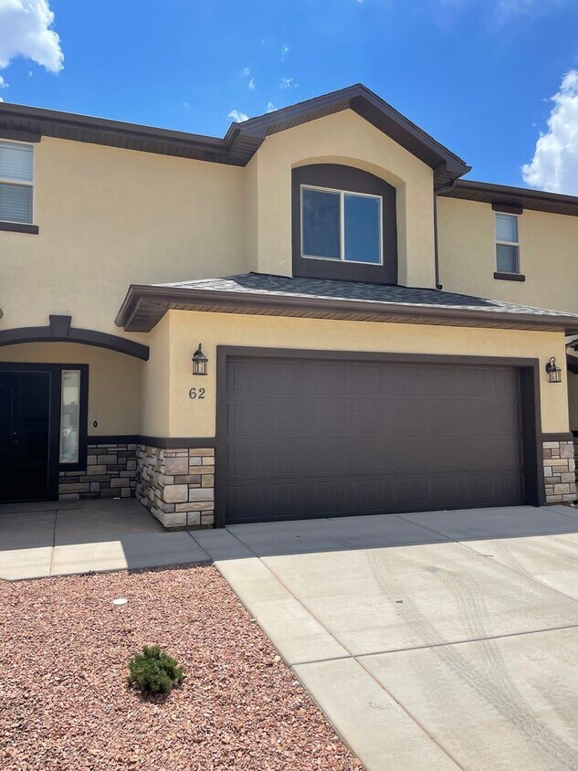 1549 Northfield Rd, Cedar City, UT 84721 Townhome Rentals in Cedar