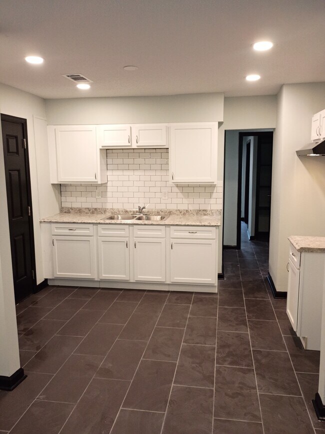 Foto del edificio - 2392 Zanone Ave