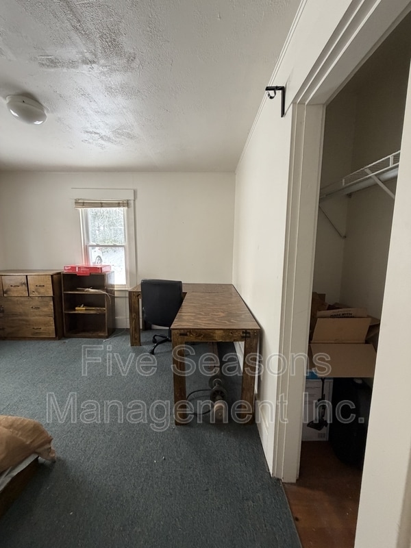 Foto del edificio - 366 Riverside Ave