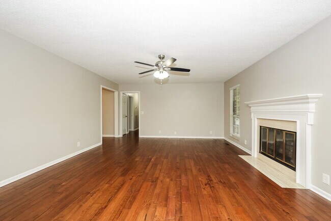 Foto del edificio - 3933 Hillshire Dr