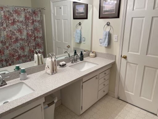 Photo - 315 S Pope St Apartment