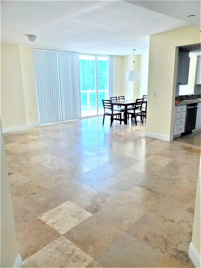 Foto del edificio - 1250 S Miami Ave
