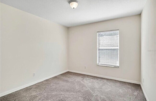 Foto del edificio - 16824 Gold Star Ct - 4bd 2.5ba - Available...