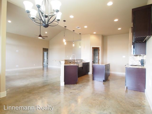 Building Photo - 4 br, 2 bath House - 7004 Bella Charca Par...