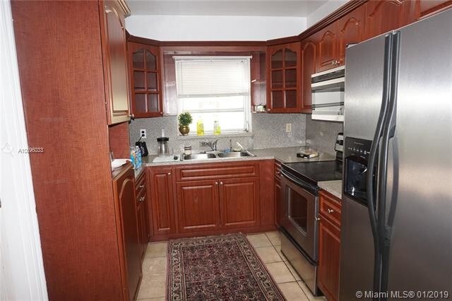 Foto del edificio - 1836 SW 25th St