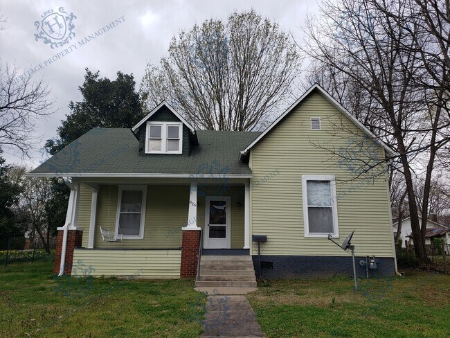 Building Photo - 826 Porter Rd
