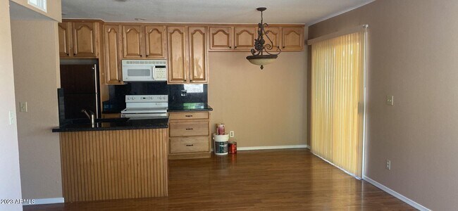 Foto del edificio - 14410 Teakwood Ln