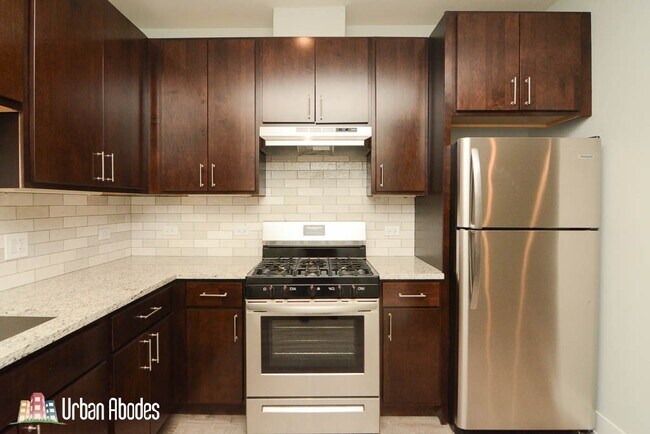 Foto del edificio - 1139 Maple Ave