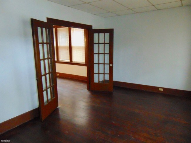 Building Photo - 2 br, 1 bath  - 3827 Trowbridge St Apt A
