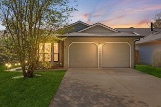 Building Photo - 88 W High Oaks Cir