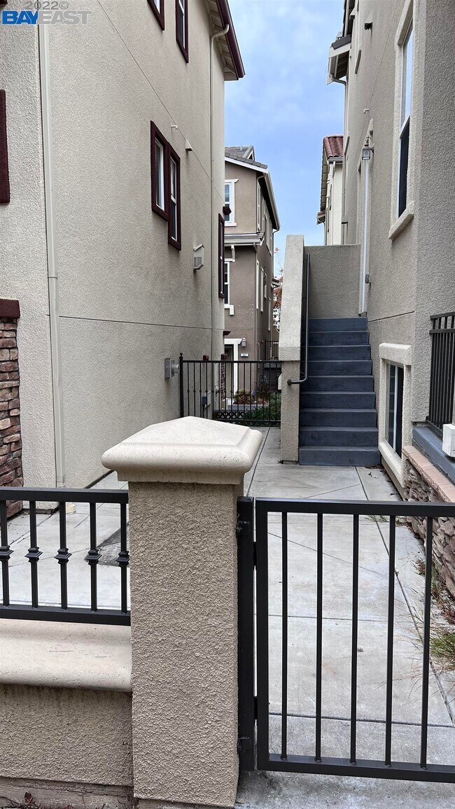 Building Photo - 318 Bead Grass Terrace