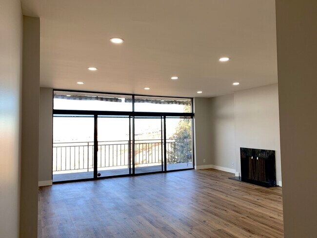 Living room - 940 S Donner Way