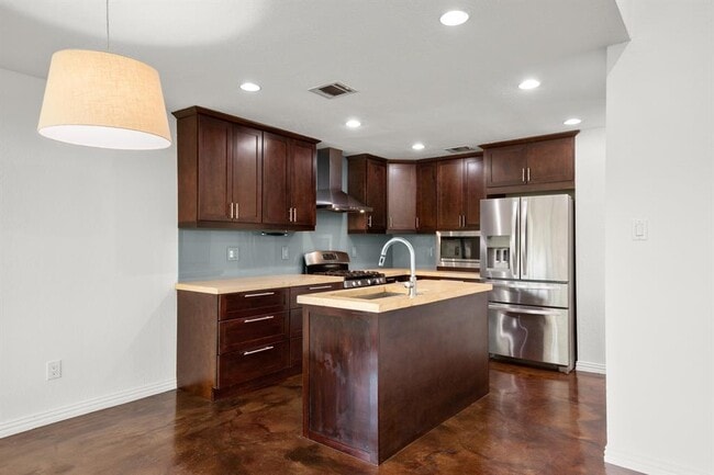 Building Photo - 3407 Sweetgum Trce