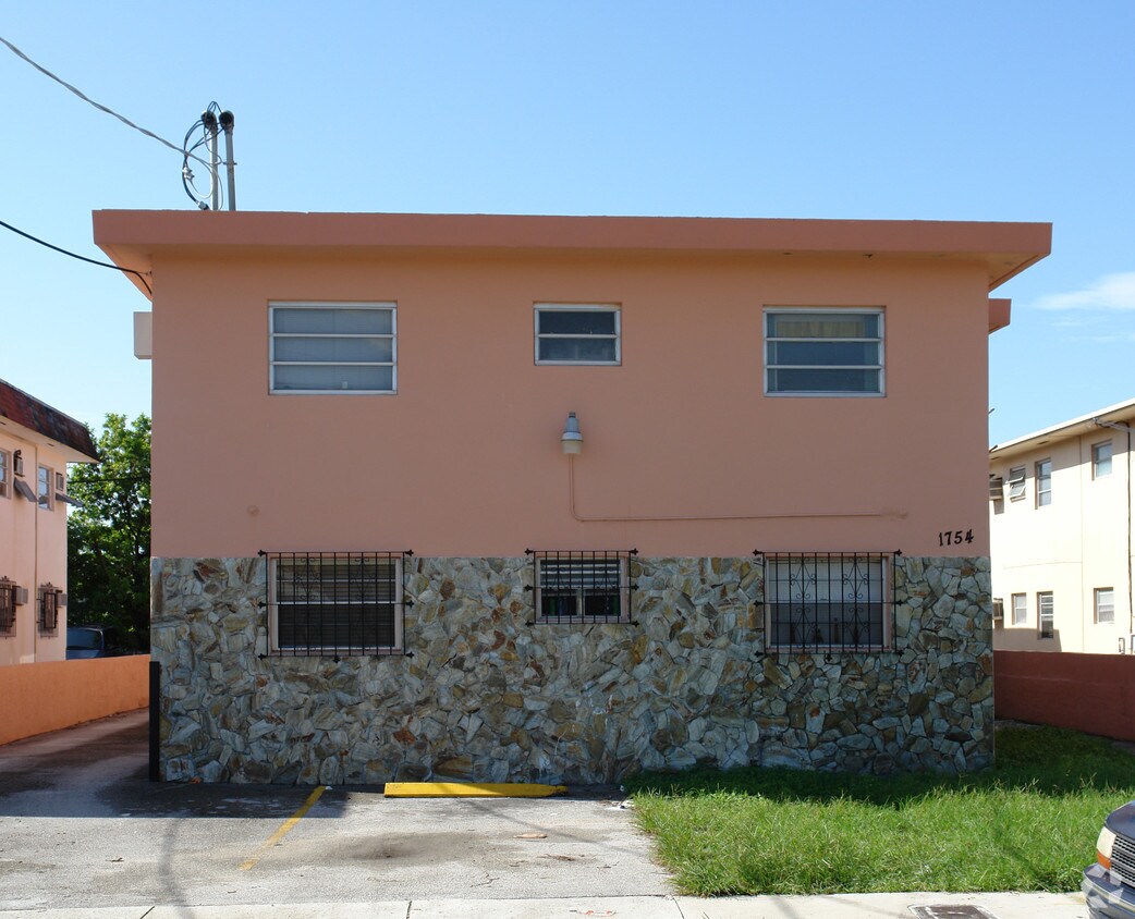 Primary Photo - 1754 SW 5th St
