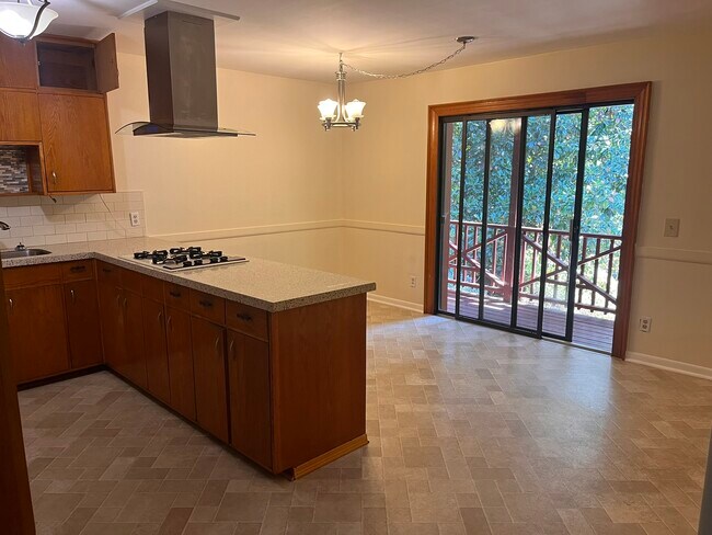 Foto del edificio - 1431 Southland Vista Ct NE